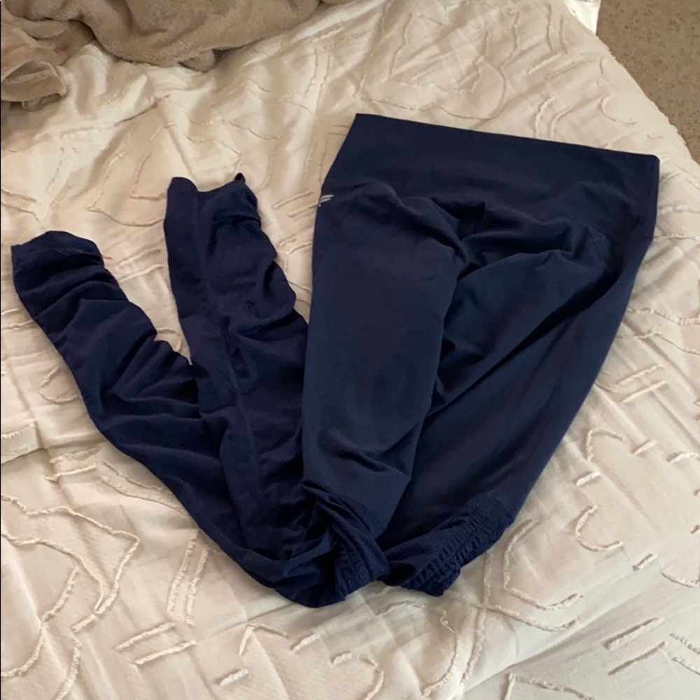 Fabletics Legging - image 2